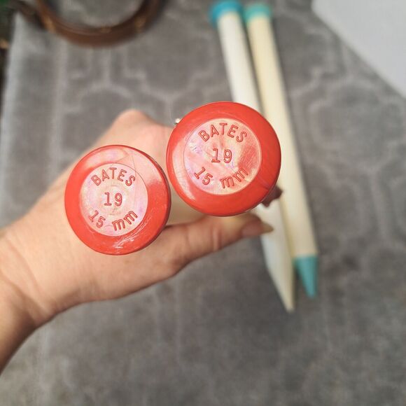 BATES BOYE PLASTIC KNITTING NEEDLES (4) SIZES 19-50 SINGLE POINT 13.5-14 IN VTG - Picture 6 of 7